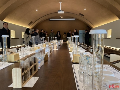 打通市域“斷頭路”24條，市民觀察員走上成都街頭體驗“住”得幸?！靶小钡梅奖? />
</span>
<span id=